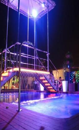Imagen de Club Paris Puticlub Bar Alterne en Valencia Puticlub Bar Alterne Club Paris Valencia